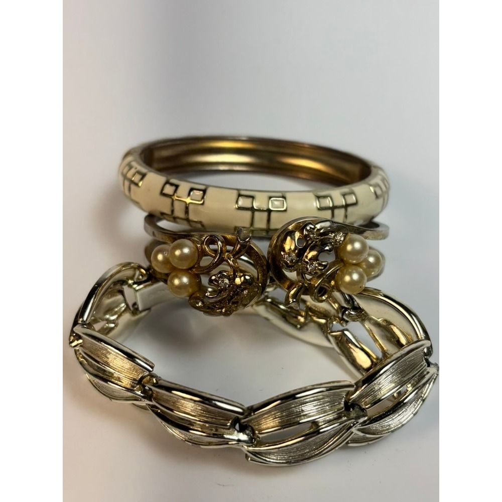 Lisner‎ Bracelet Gold Tone Faux Pearl Enamel Bangle Lot 3pc Vintage Jewelry